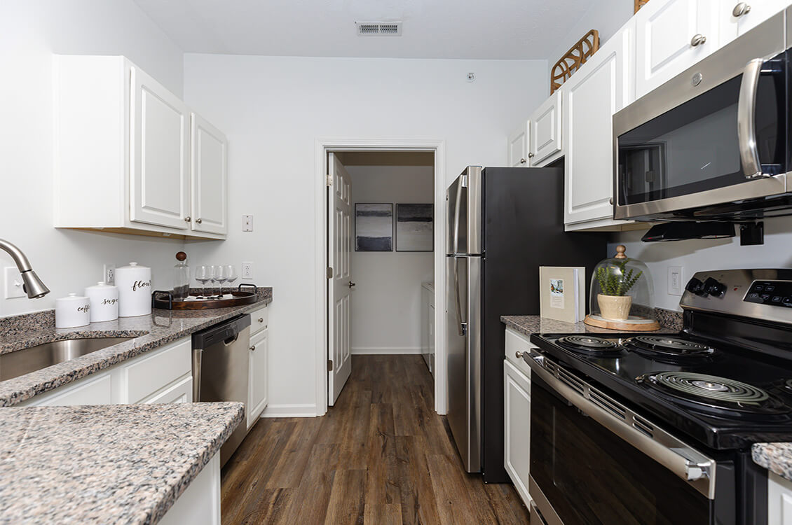 Waterford Landing Apartments in Moon Township, PA